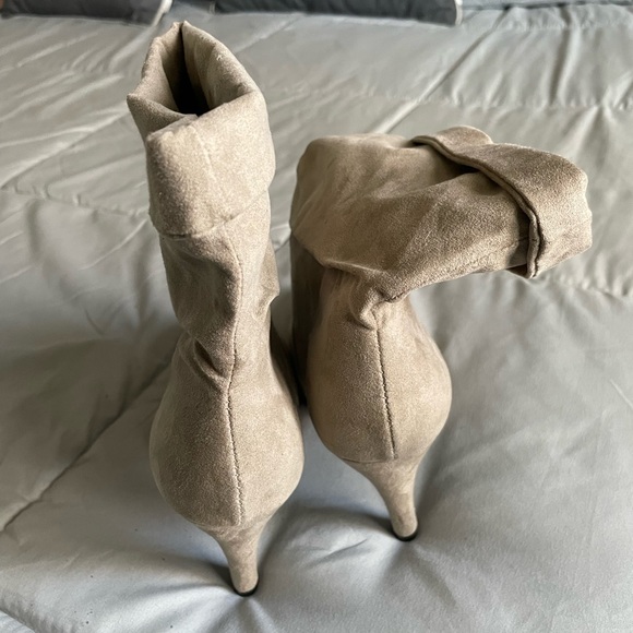 Express Slouchy Boots - Picture 3 of 8